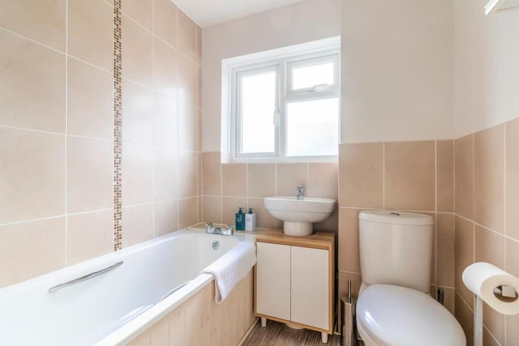Spacious Sea View 2 Bedroom Sleeps 6-Free Parking Μπόρνμουθ Εξωτερικό φωτογραφία